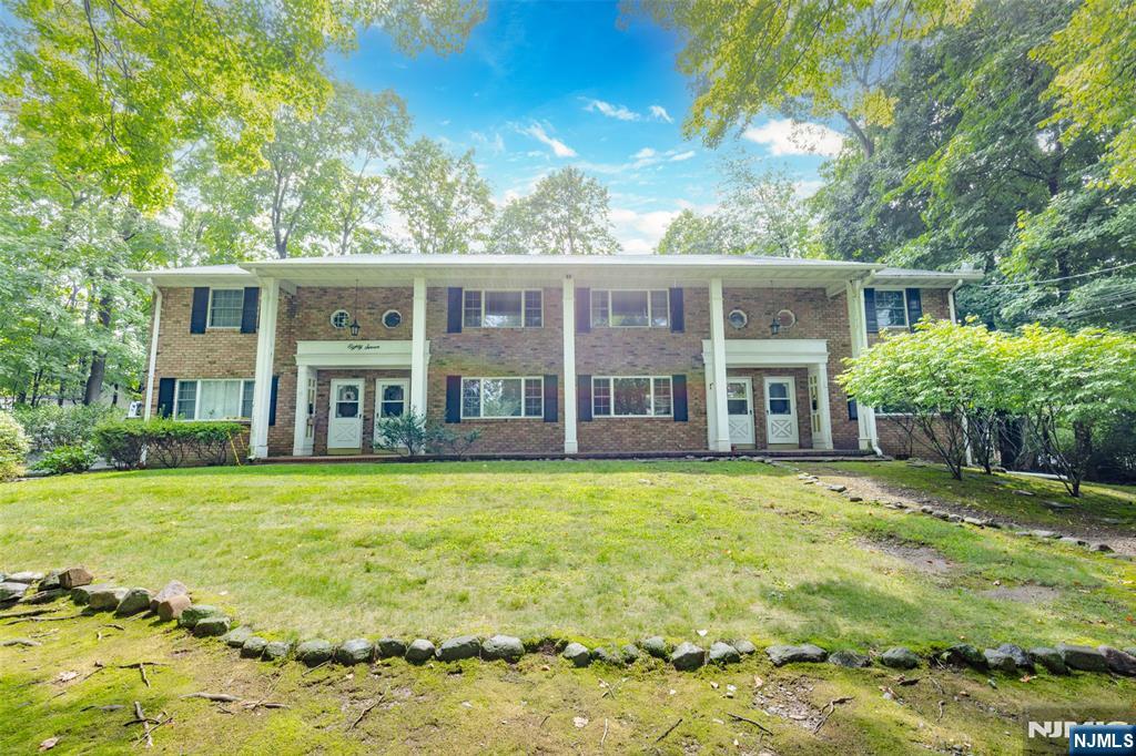 87 Poplar Street 4 - Photo 1
