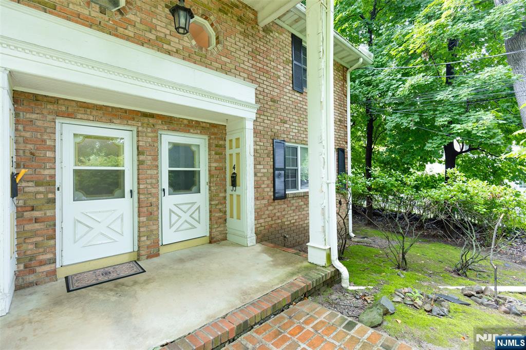 87 Poplar Street 4 - Photo 3