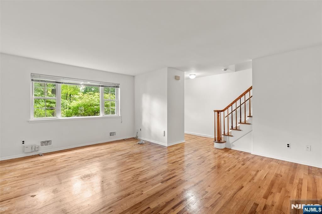 87 Poplar Street 4 - Photo 4