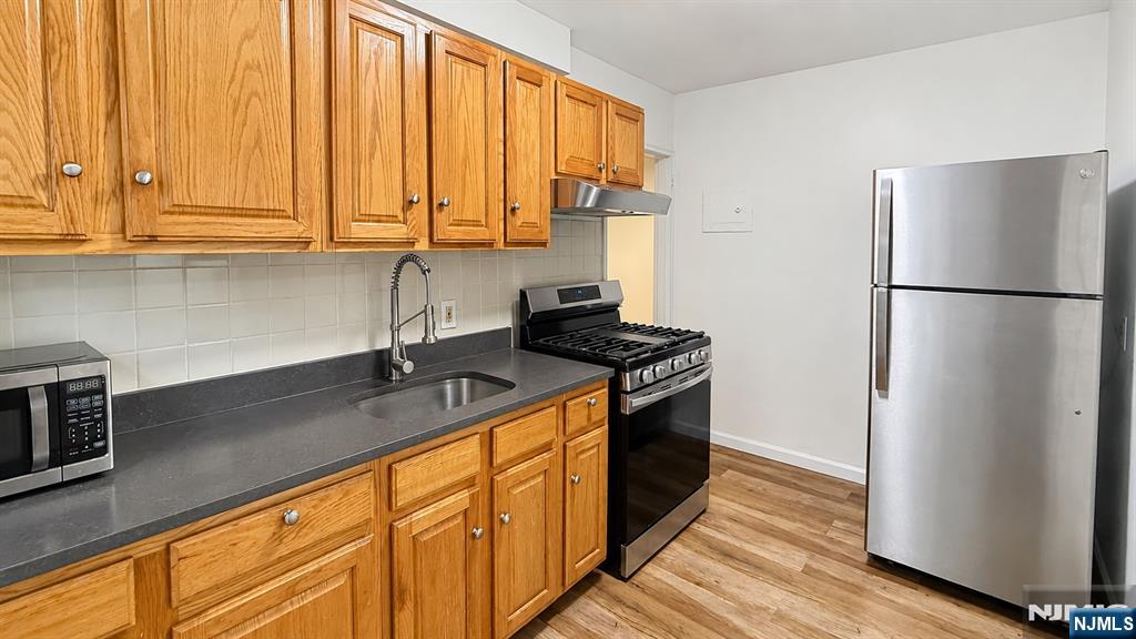 2160 Center Avenue 2L - Photo 4