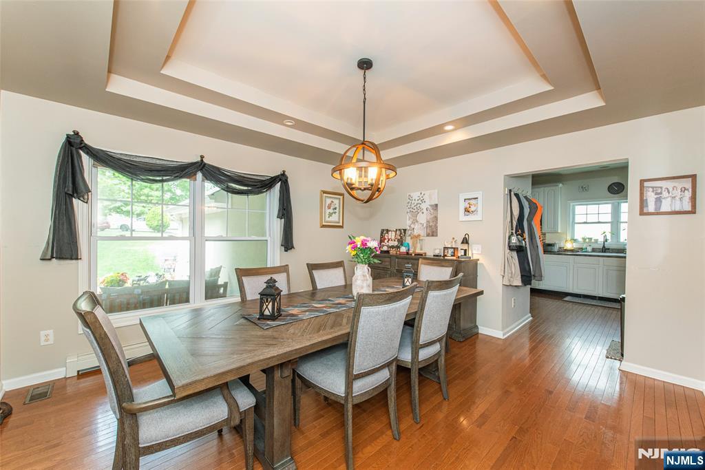 46 Decker Avenue - Photo 4