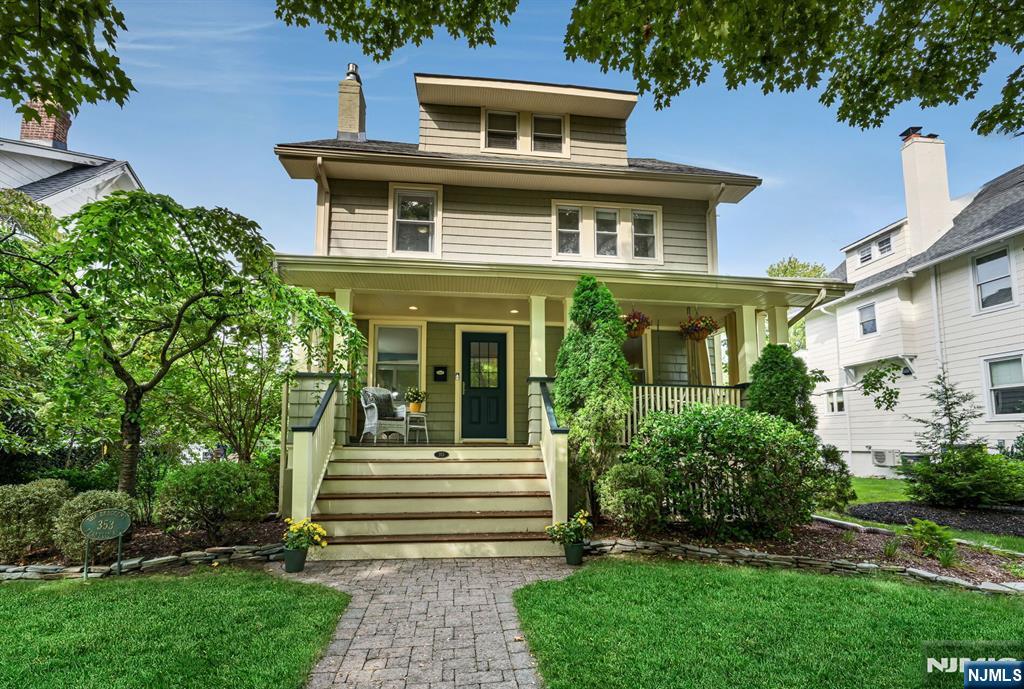 353 Franklin Avenue - Photo 1