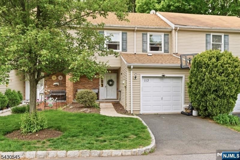 Townhouse for sale at 113 Saratoga Sq, Wayne, NJ 07470 | MLS# 26033707