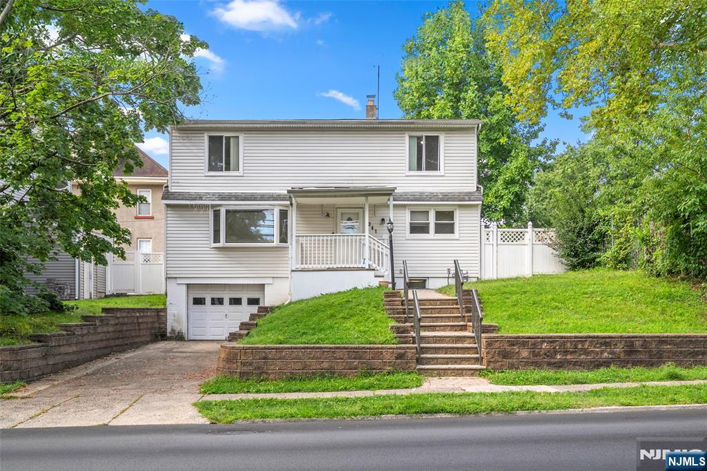 241 Union Avenue - Photo 1