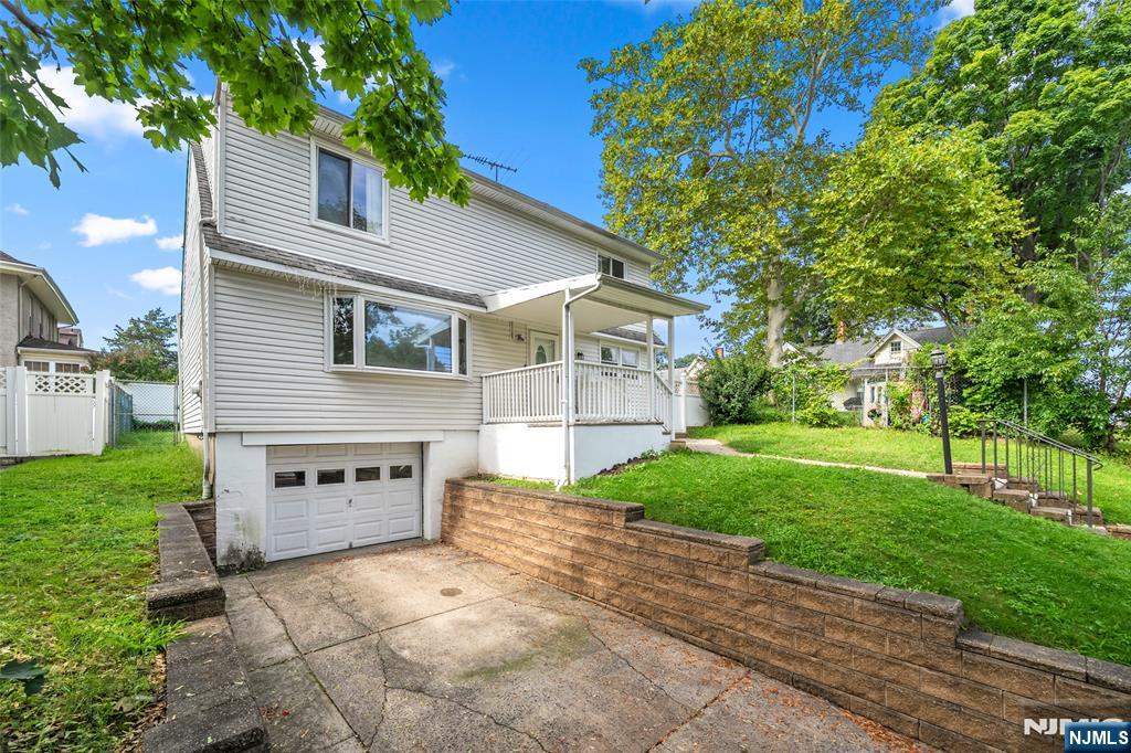 241 Union Avenue - Photo 2