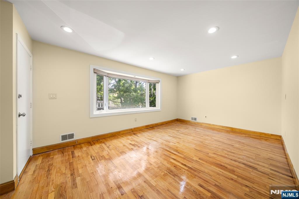 241 Union Avenue - Photo 4