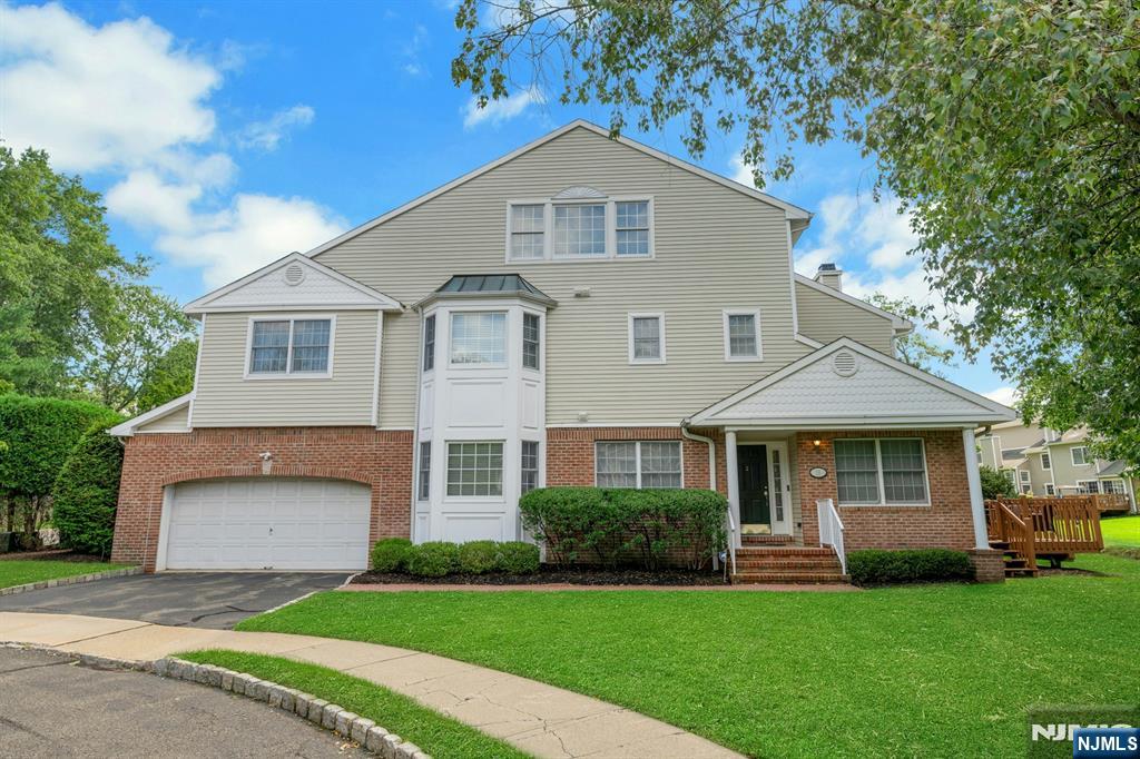 16 McManus Court 10 - Photo 1