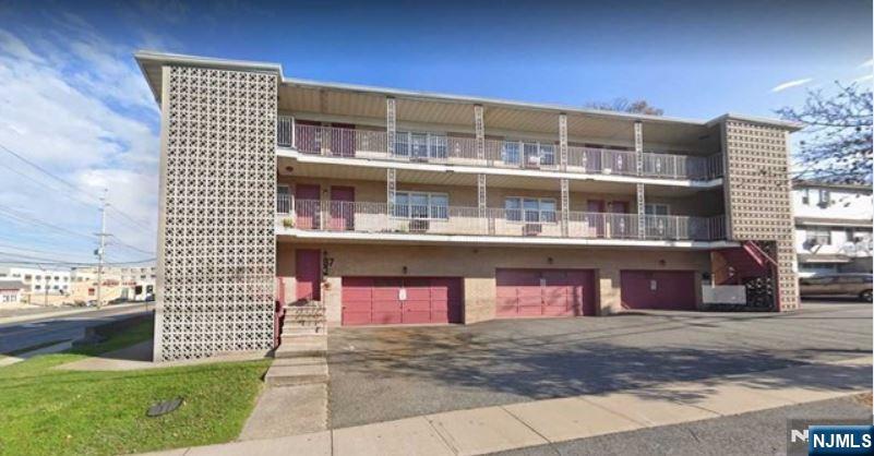 87 W Central Boulevard 7 - Photo 1