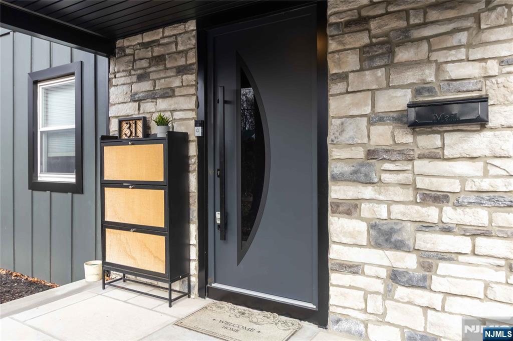 31 Sherman Avenue - Photo 3