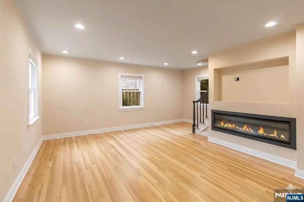 31 Sherman Avenue - Photo 4
