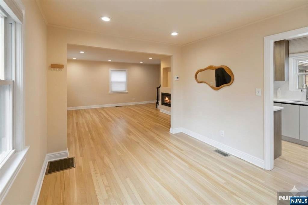 31 Sherman Avenue - Photo 5