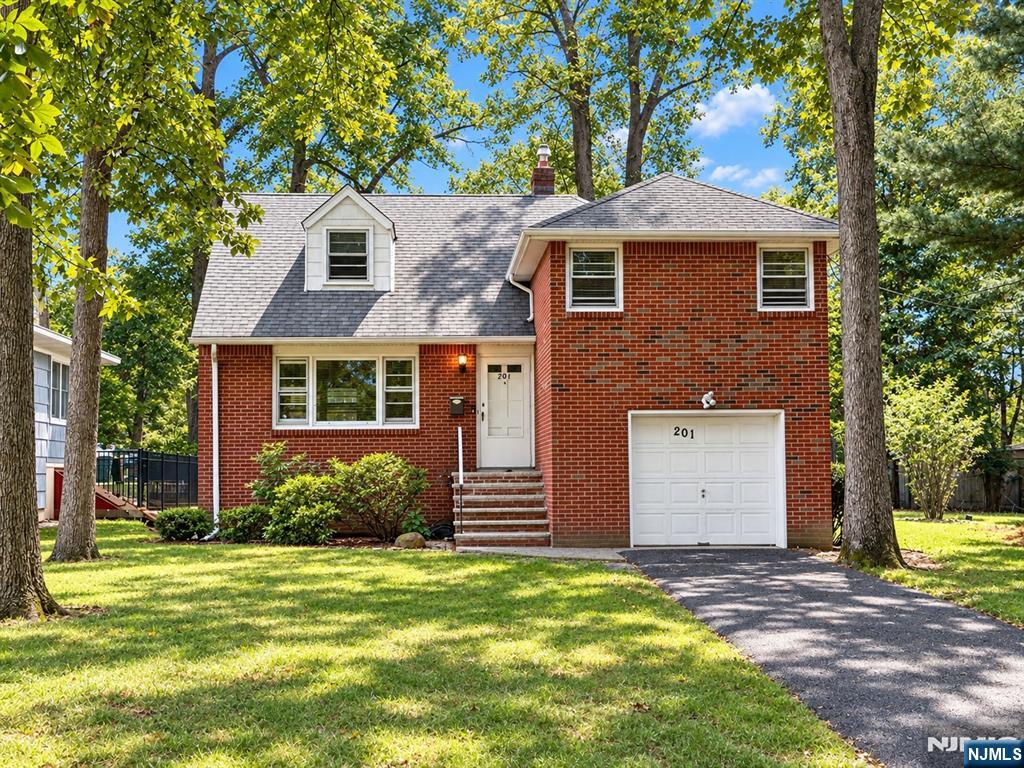 201 Davis Avenue - Photo 1