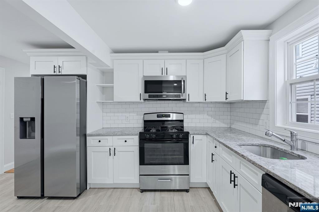 428 Valley Street - Photo 3