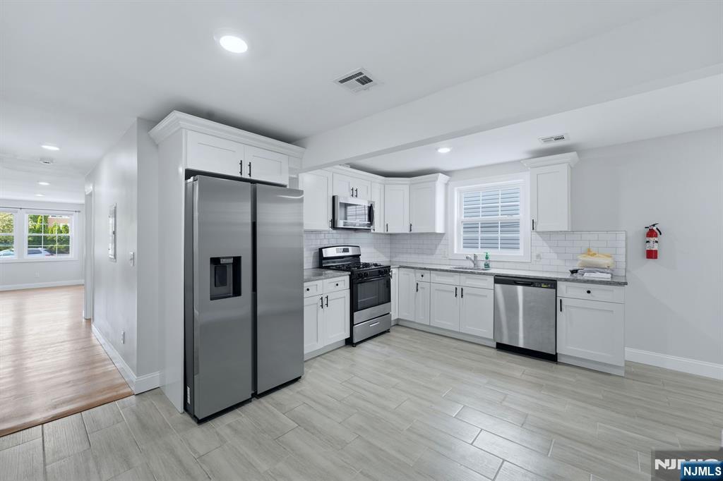 428 Valley Street - Photo 5