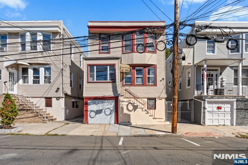 1306 7th Street - Photo 1