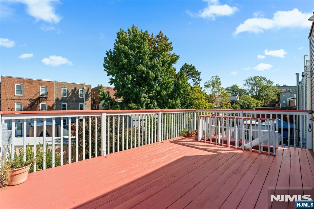 1306 7th Street - Photo 3