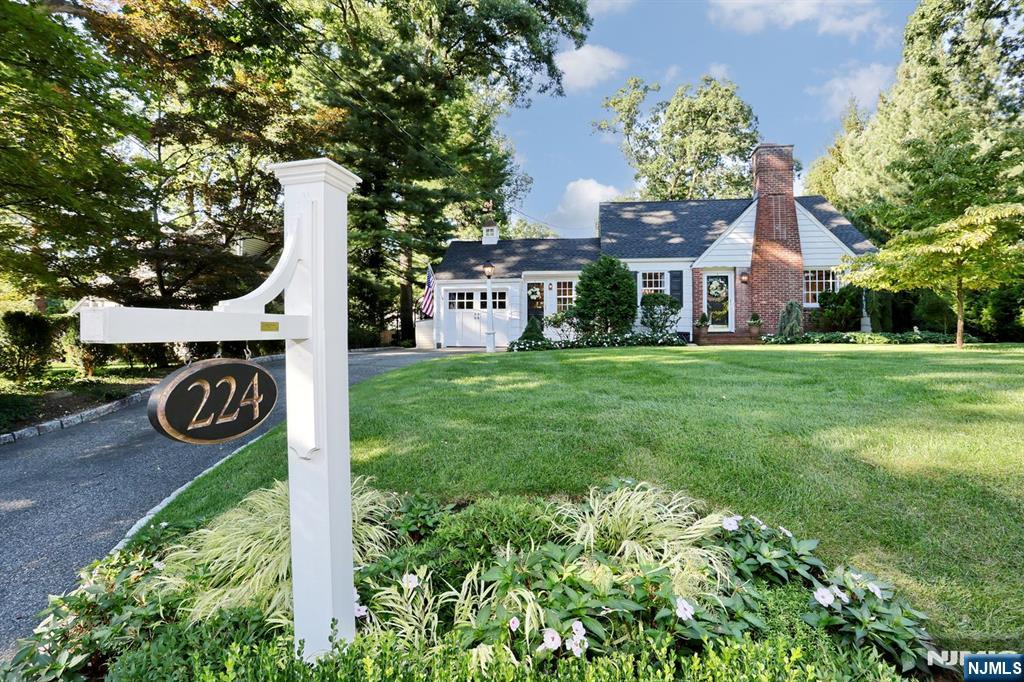 Photo 1 of Single family home for sale at 224 Van Houten Ave, Wyckoff, NJ 07481 | MLS# 26033744 | Listing updated on 2026-09-13