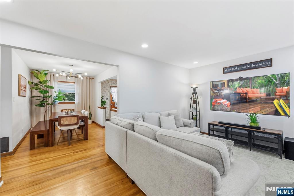 454 Lasalle Avenue - Photo 5