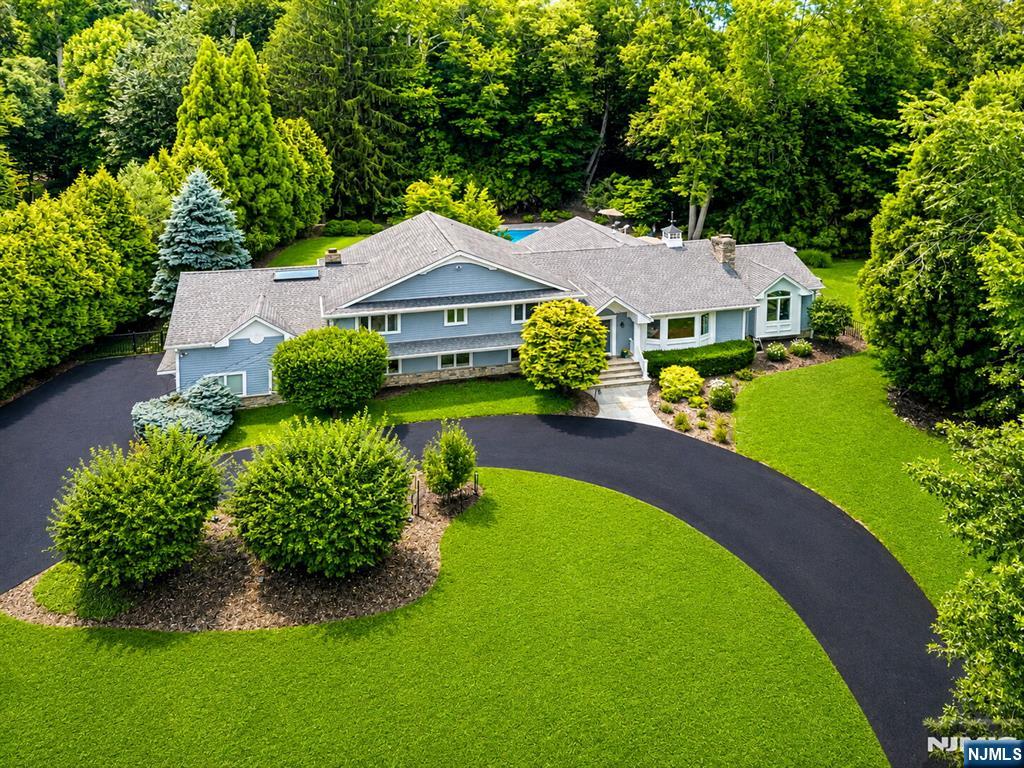 9 Pinehill Drive - Photo 1
