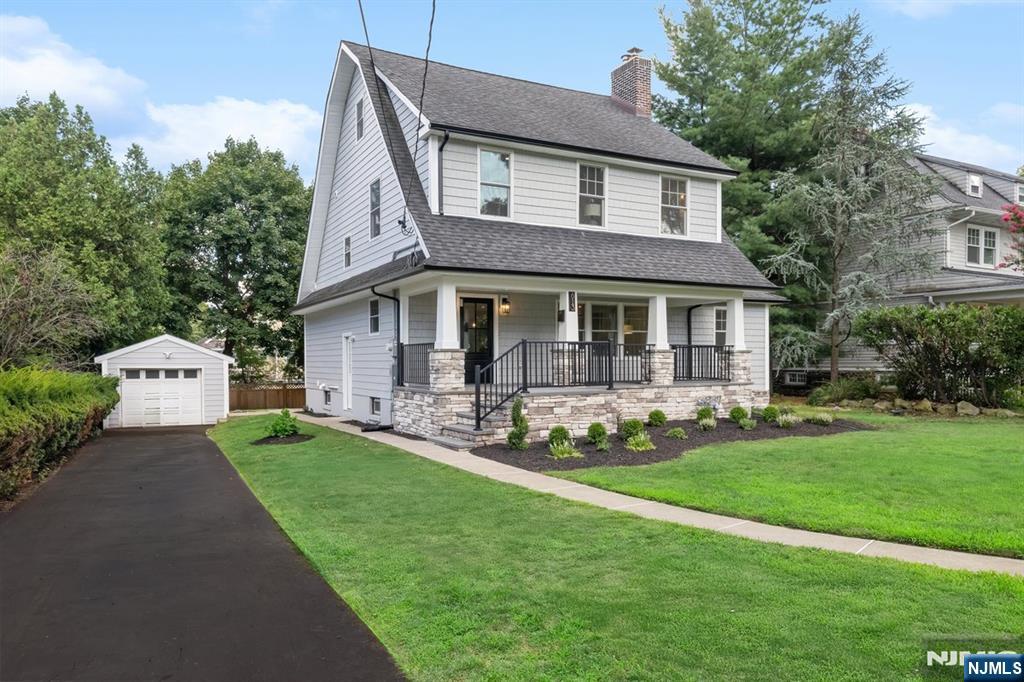 613 Hillcrest Road - Photo 1