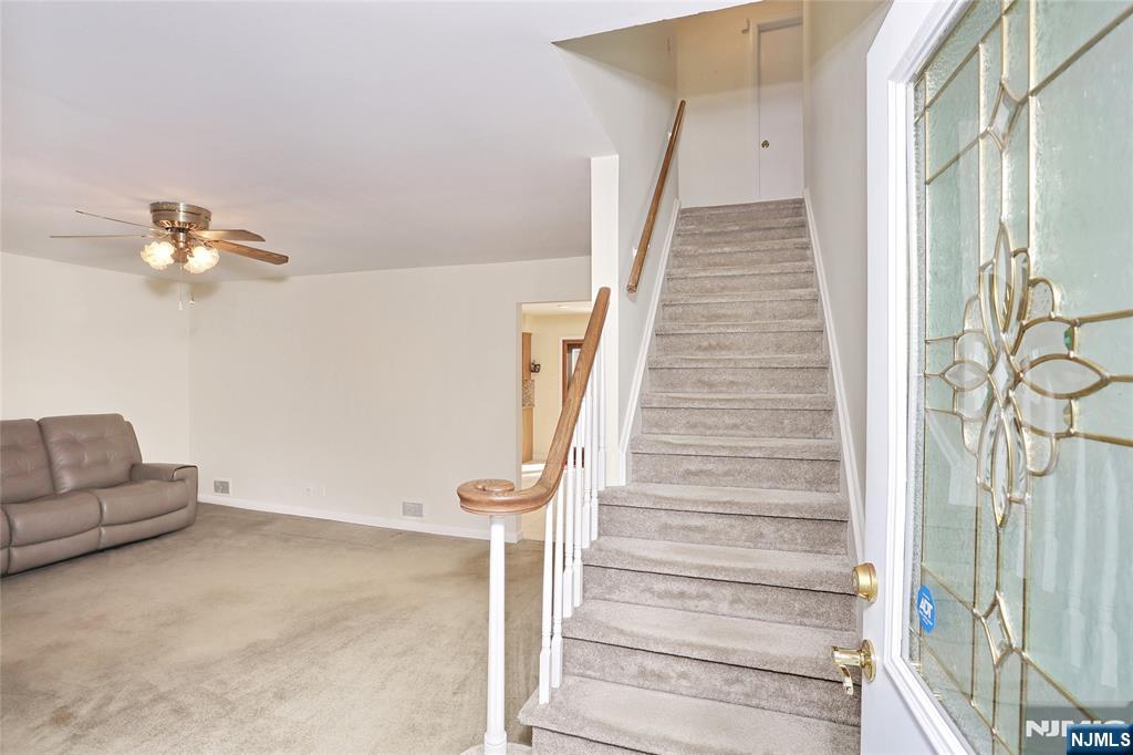 741 Pompton Avenue - Photo 5