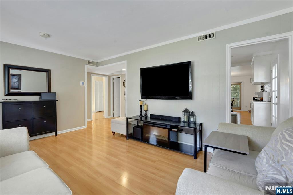 30 John Place - Photo 5