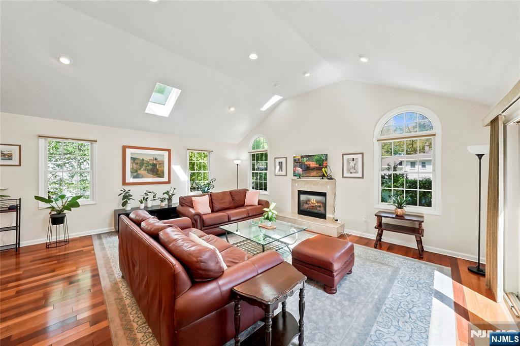 219 Morningside Road - Photo 2