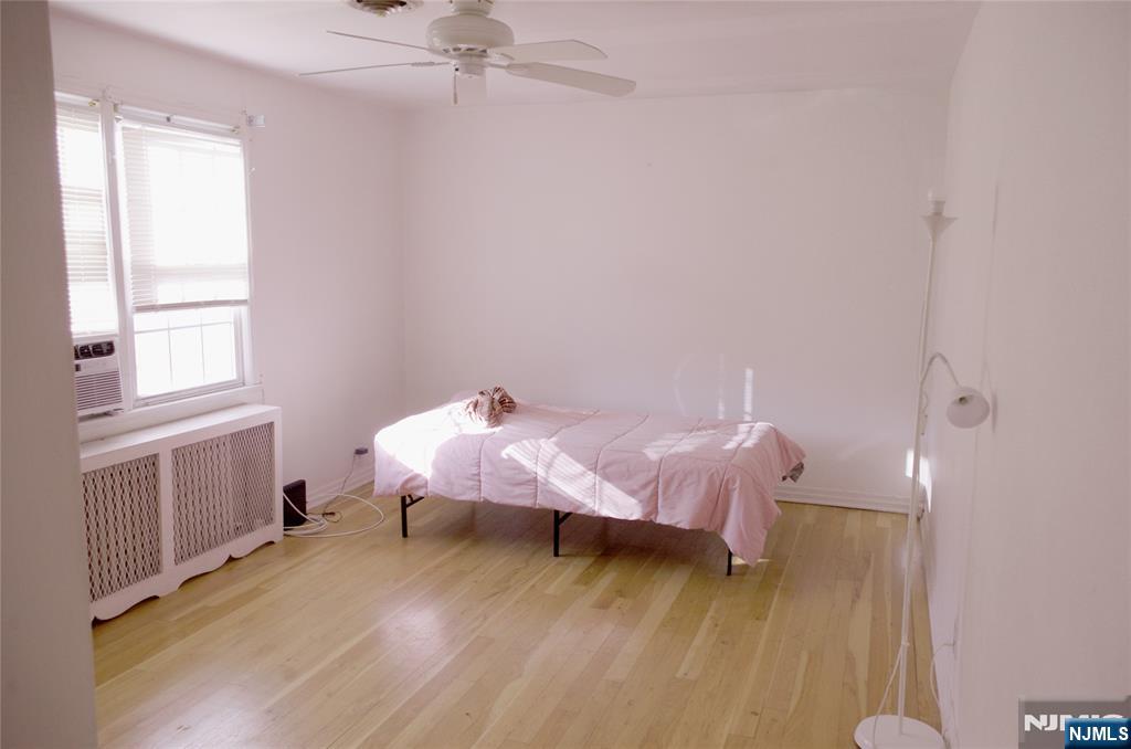 Photo 4 of House for sale at 129 River Dr #B, Elmwood Park, NJ 07407 | MLS# 26033794 | Listing updated on 2026-09-14