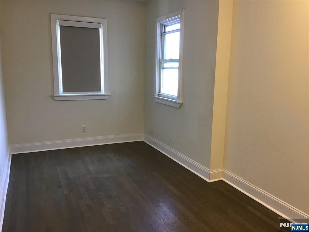 21 Valley Place 2 - Photo 4