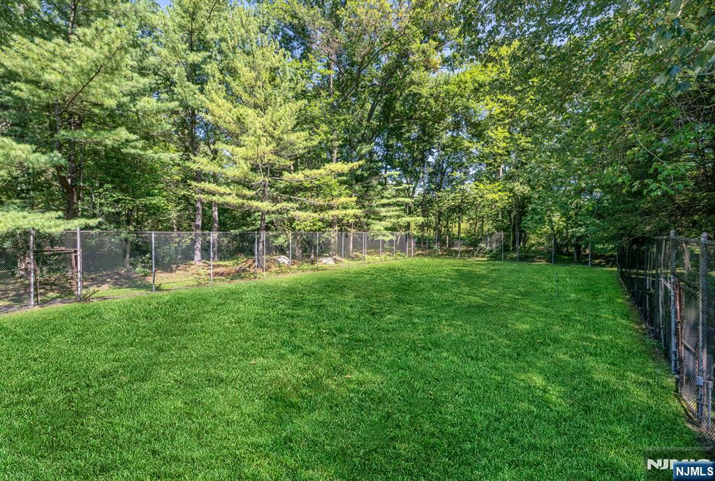 40 Mohegan Trail — photo 41