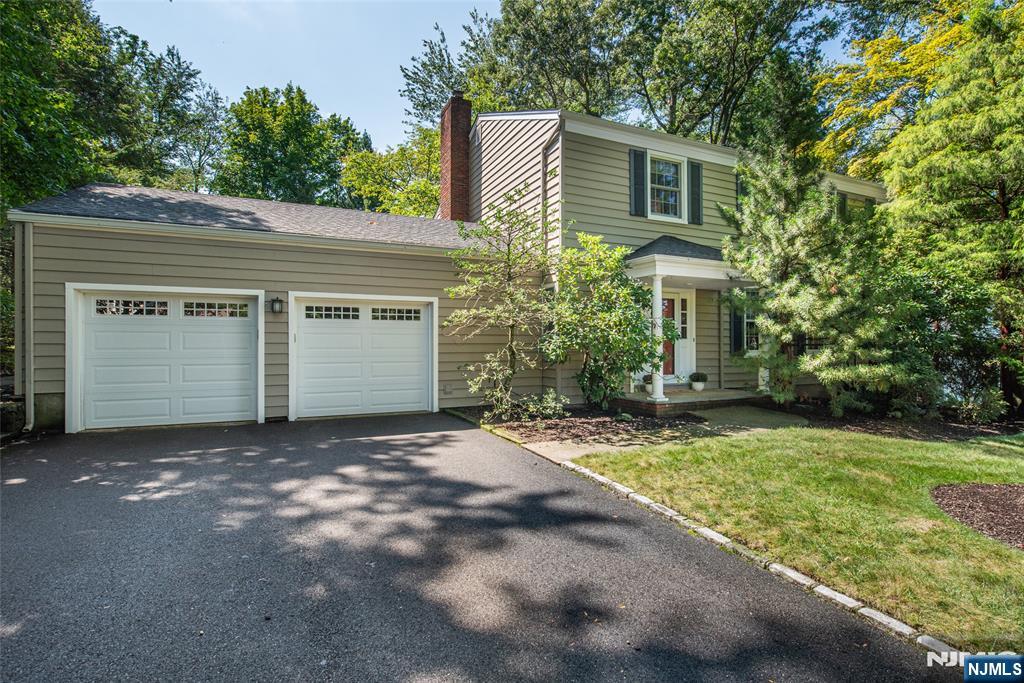 Photo 1 of Single family home for sale at 2 Midvale Ave, West Caldwell, NJ 07006 | MLS# 26033815 | Listing updated on 2026-09-18