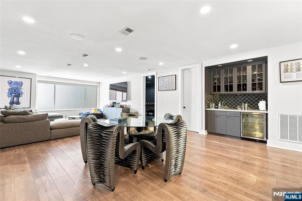 55 Kennedy Drive — photo 35
