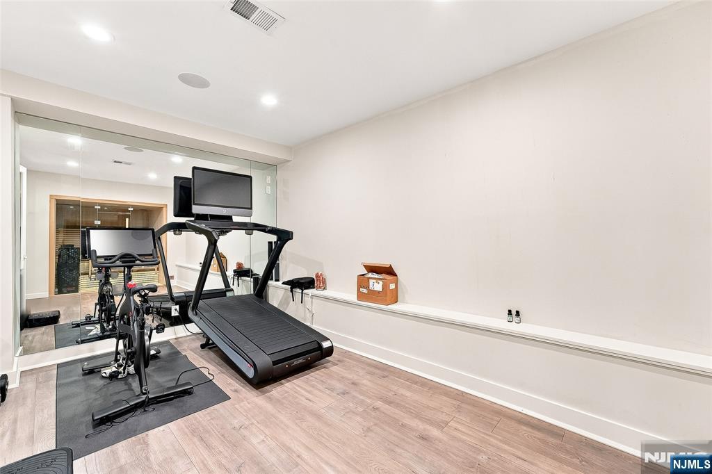 55 Kennedy Drive — photo 37