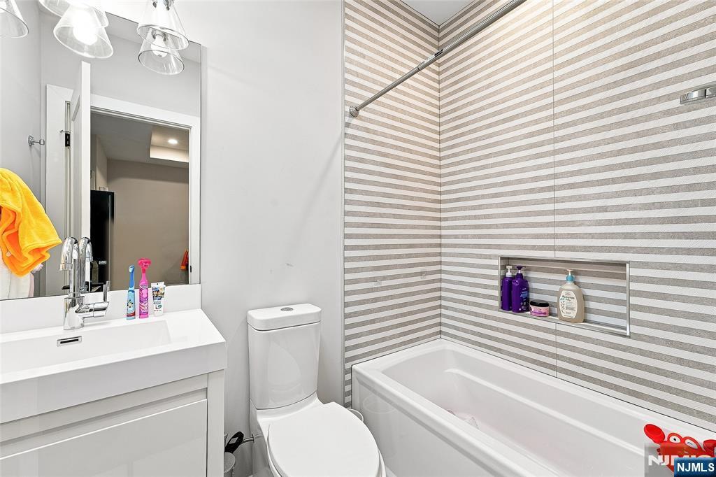 55 Kennedy Drive — photo 42