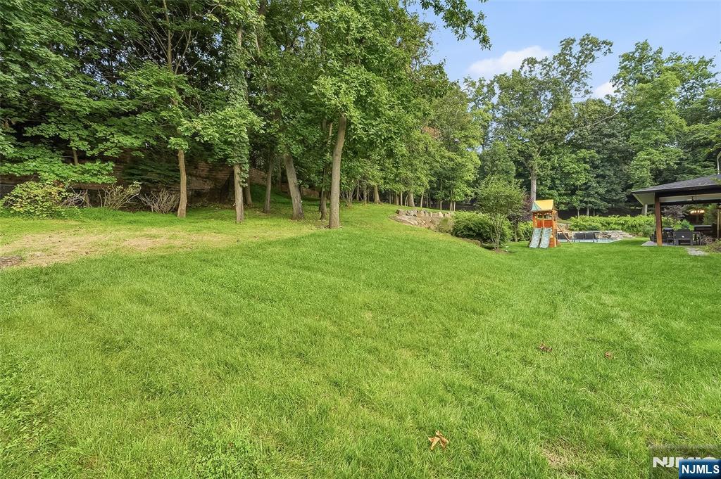 55 Kennedy Drive — photo 47