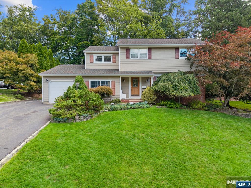 Photo 1 of Single family home for sale at 12 Ryder Rd, Wayne, NJ 07470 | MLS# 26033836 | Listing updated on 2026-09-14