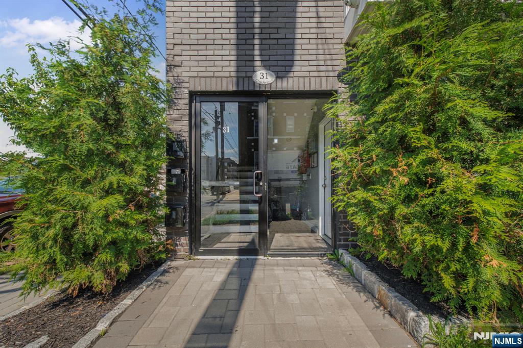 31 12th Avenue - Photo 2