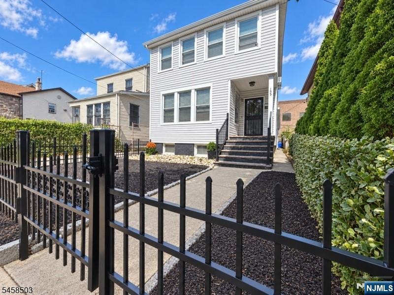155 Weequahic Avenue - Photo 2