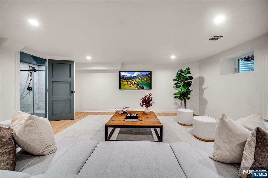 4 Garden Court — photo 31