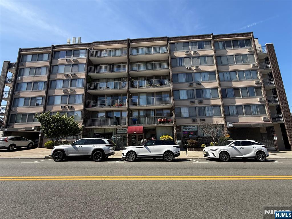 515 Anderson 5G - Photo 1