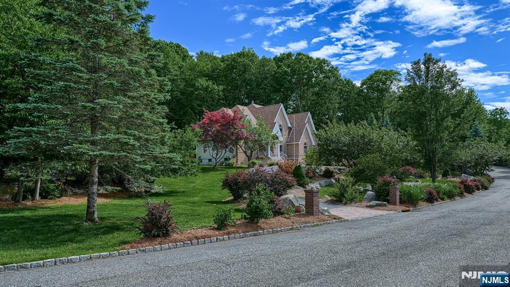 26 Stonehedge Drive - Photo 4