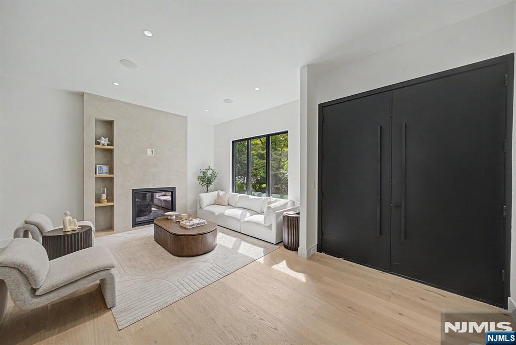 66 Jefferson Avenue - Photo 2