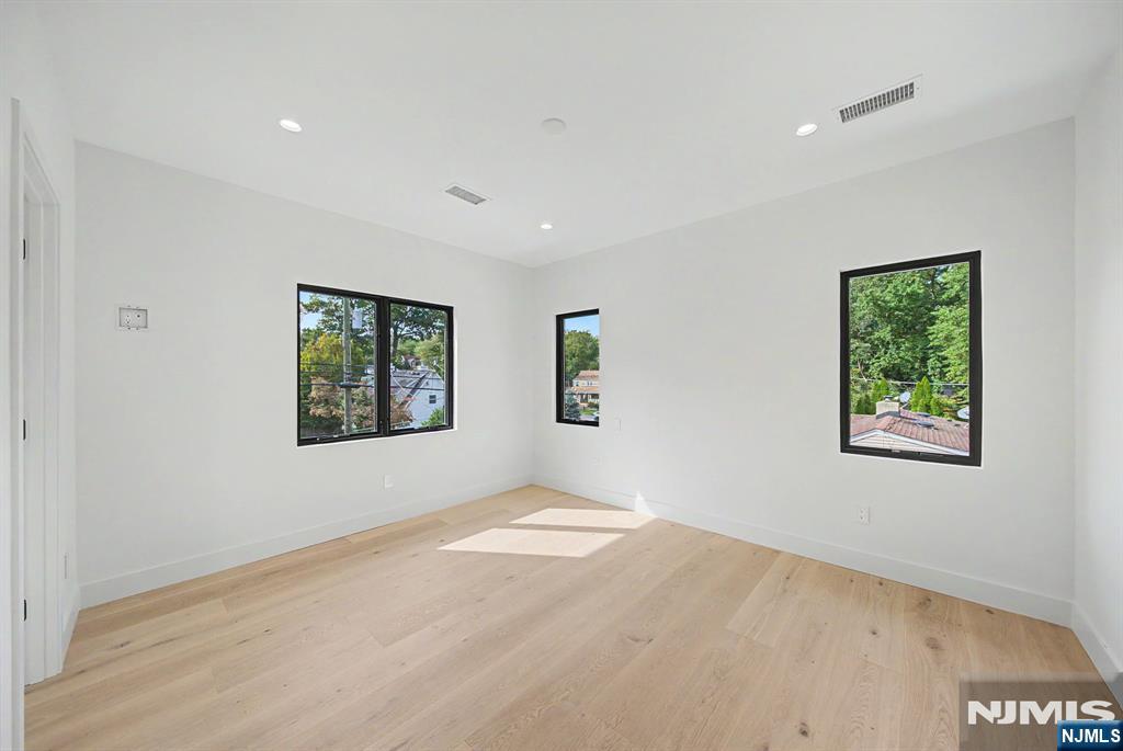 66 Jefferson Avenue — photo 26