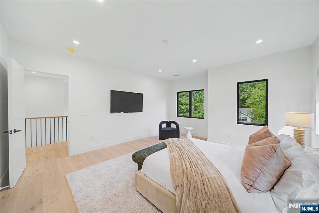 66 Jefferson Avenue — photo 32