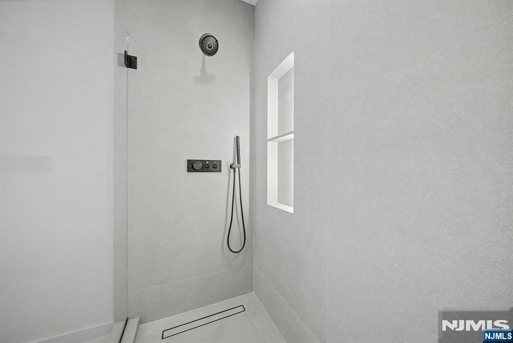 66 Jefferson Avenue — photo 35