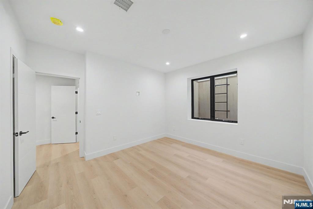 66 Jefferson Avenue — photo 40