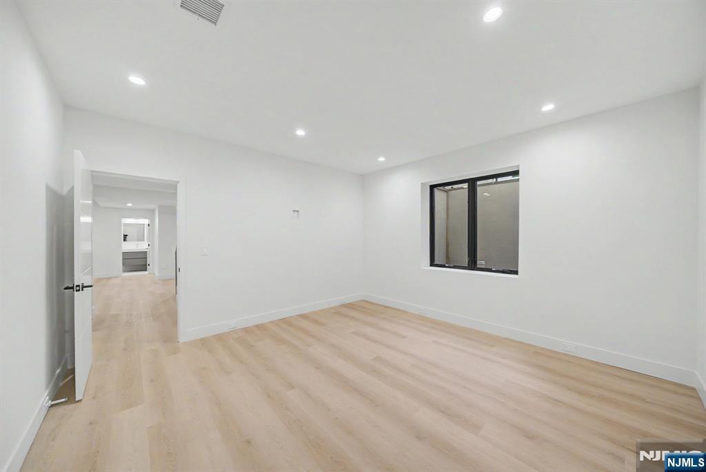 66 Jefferson Avenue — photo 45