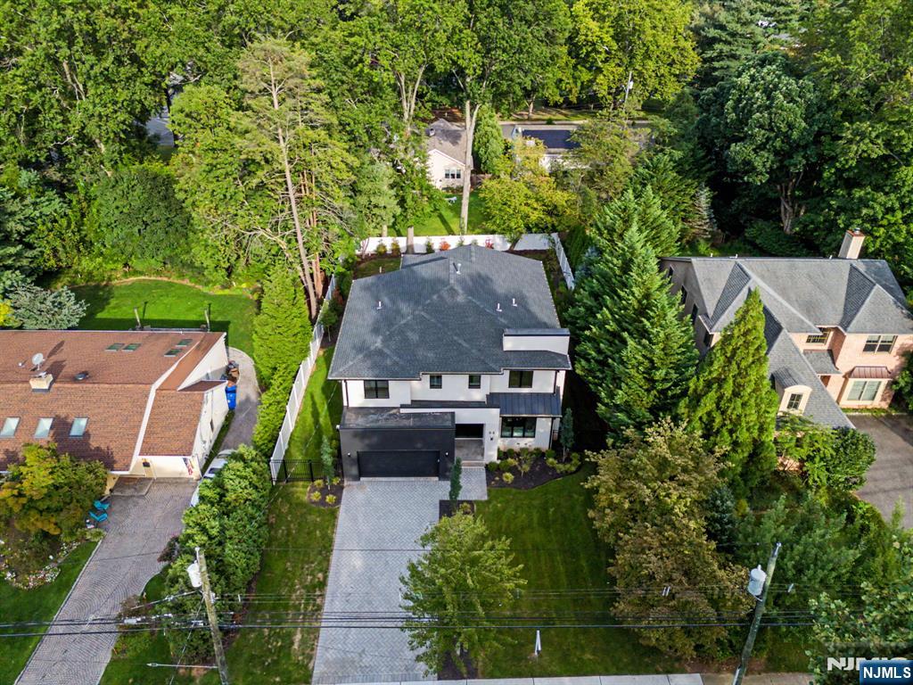 66 Jefferson Avenue — photo 49