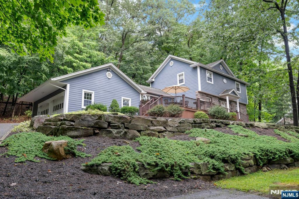 16 Rockledge Road - Photo 2