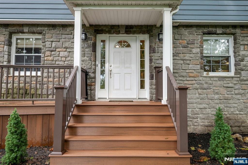 16 Rockledge Road - Photo 3